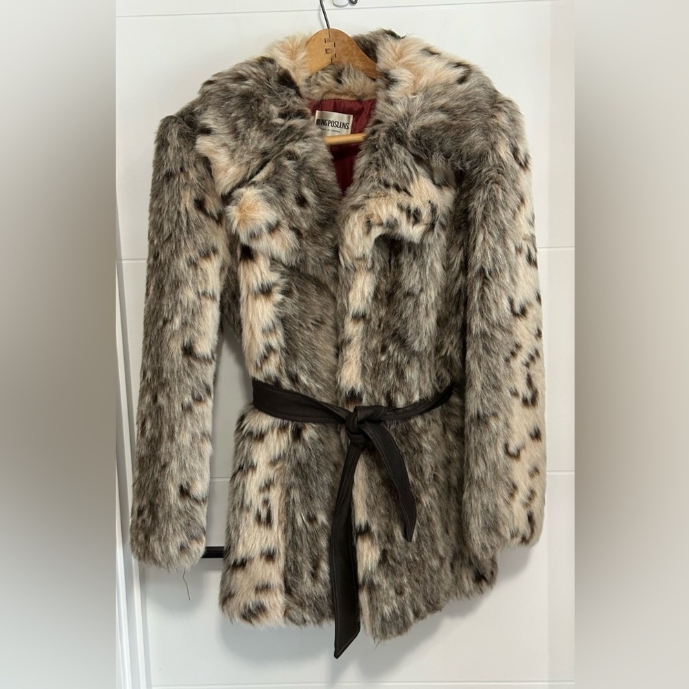💗Vintage💗 Irving Posluns: Women’s Vintage Faux Fur Coat- Size 11-12